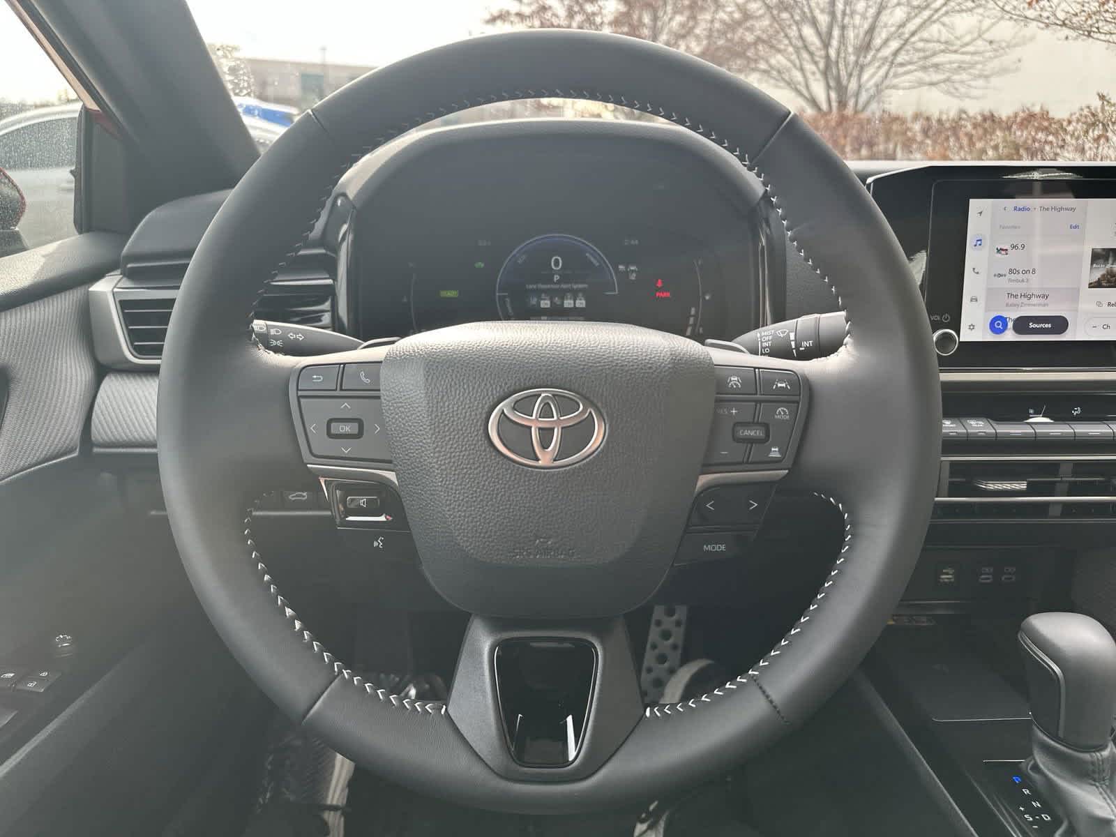 2025 Toyota Camry SE 17