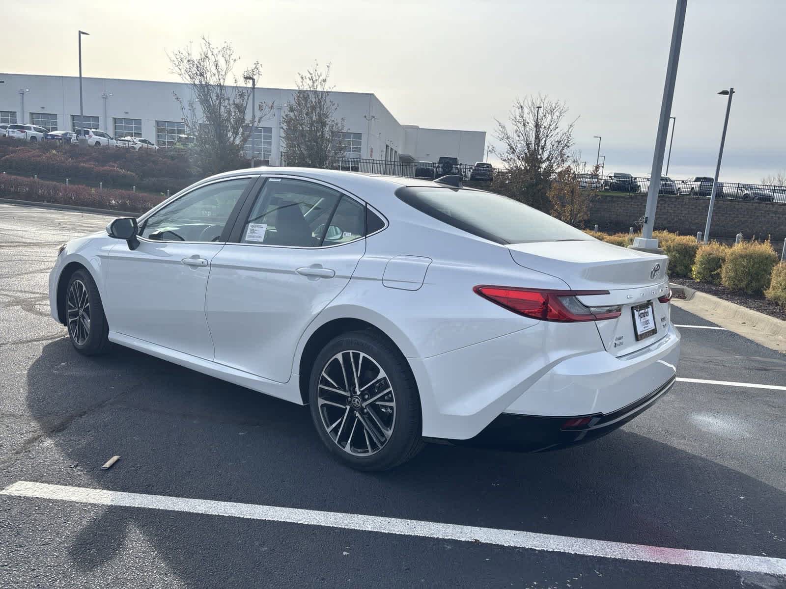 2025 Toyota Camry XLE 6