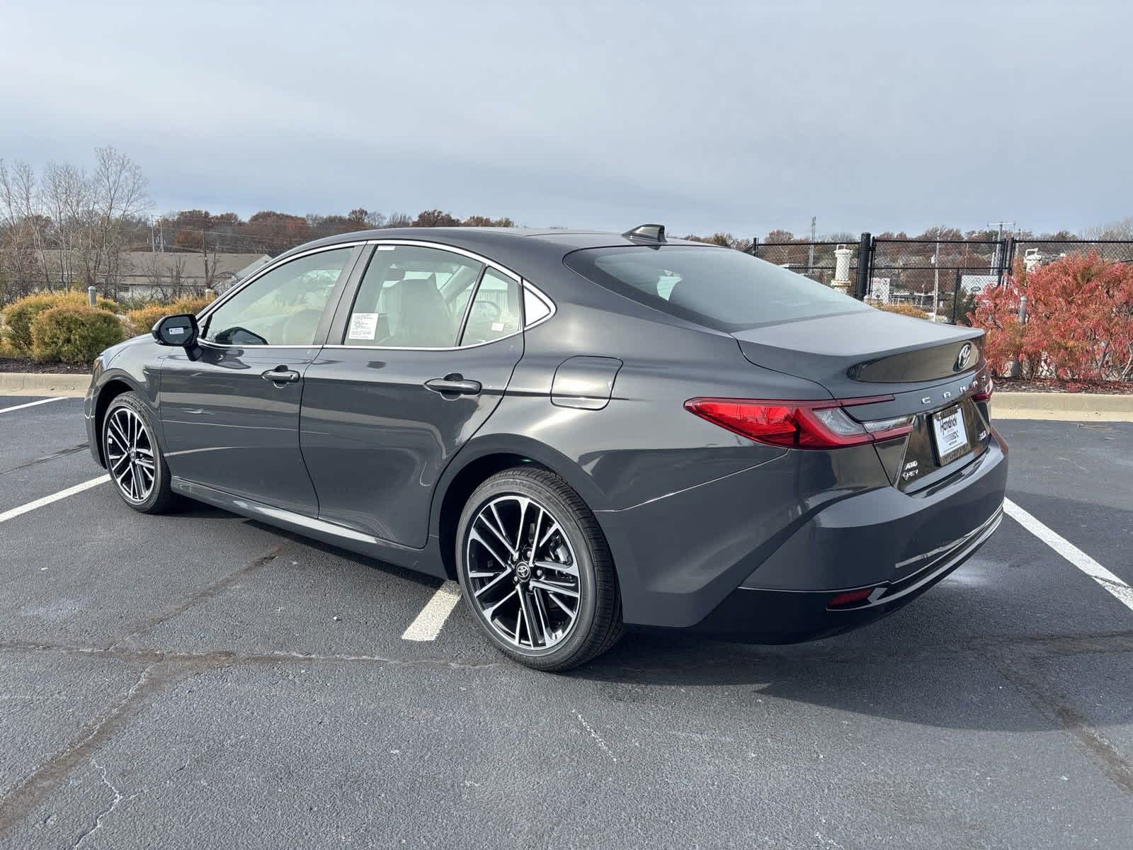 2025 Toyota Camry XLE 6