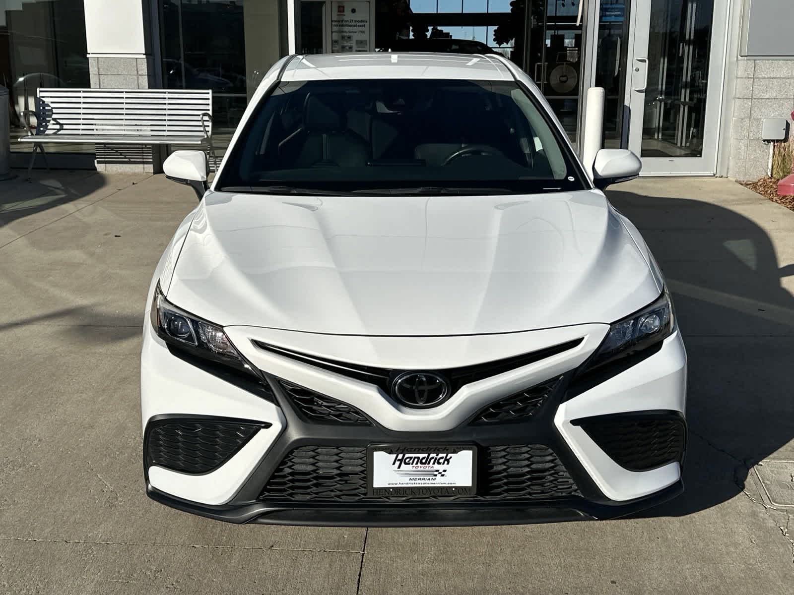 2023 Toyota Camry SE 3