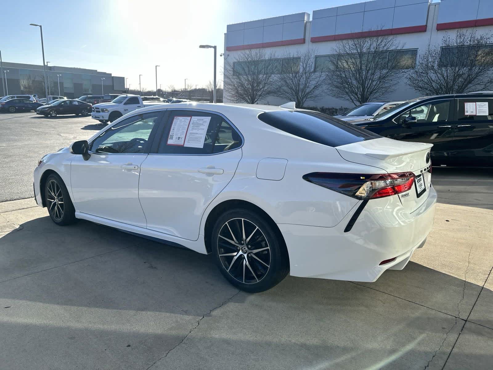 2023 Toyota Camry SE 7