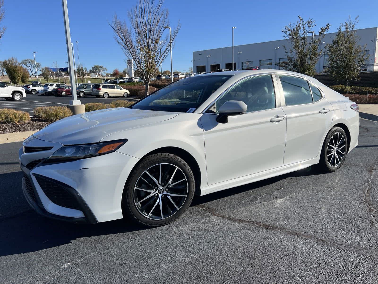 2022 Toyota Camry SE 15