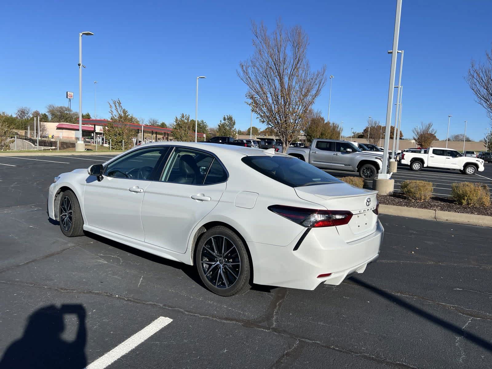 2022 Toyota Camry SE 17