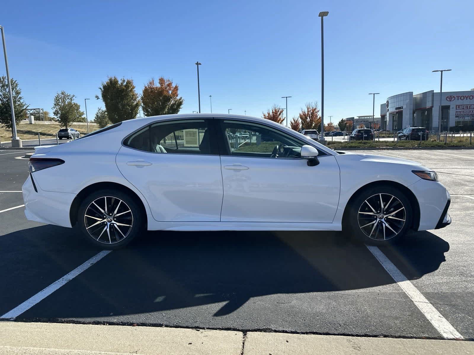 2022 Toyota Camry SE 10