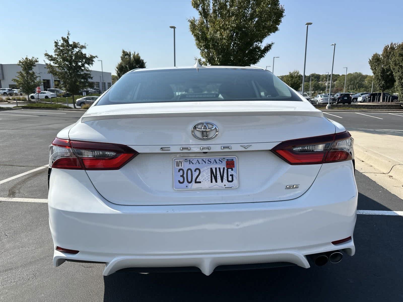 2022 Toyota Camry SE 8