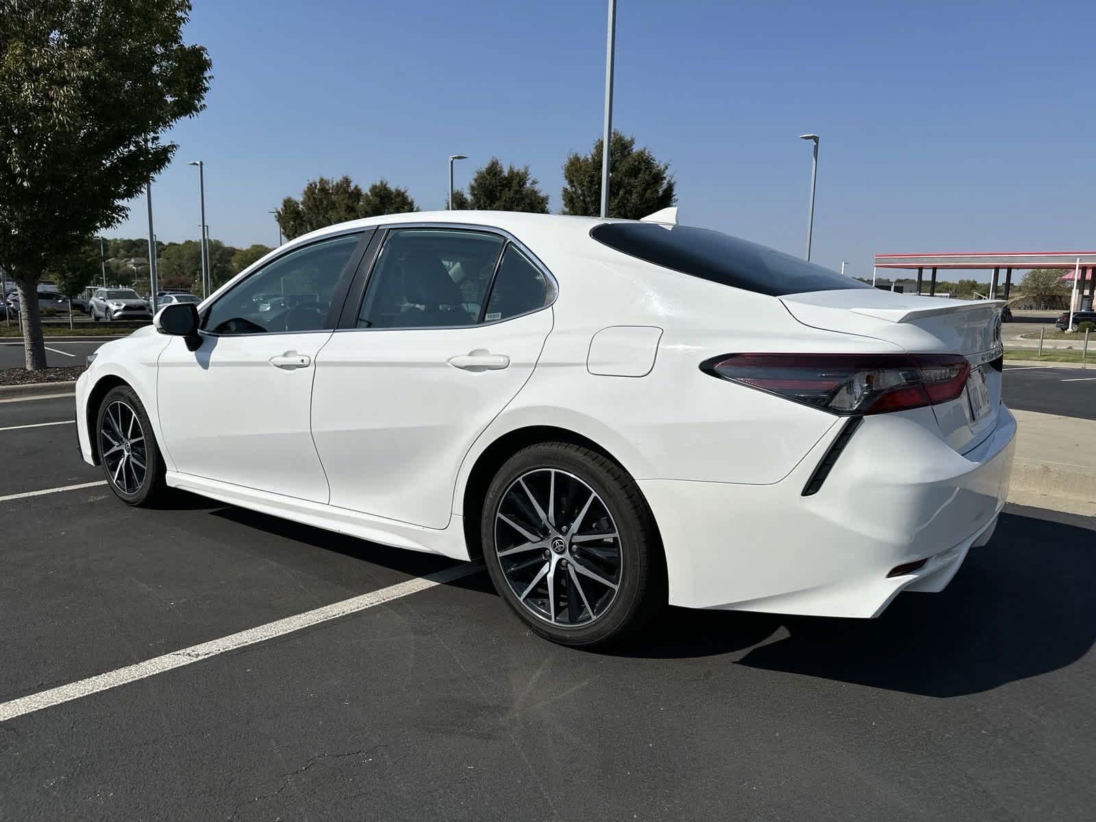 2022 Toyota Camry SE 7