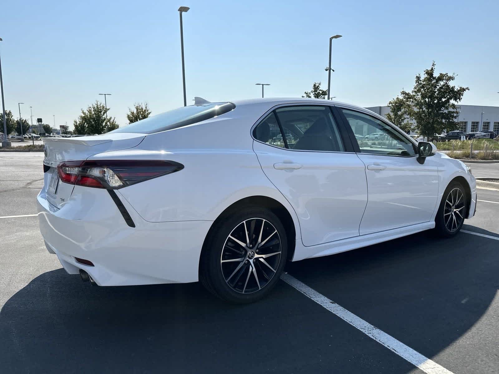 2022 Toyota Camry SE 9