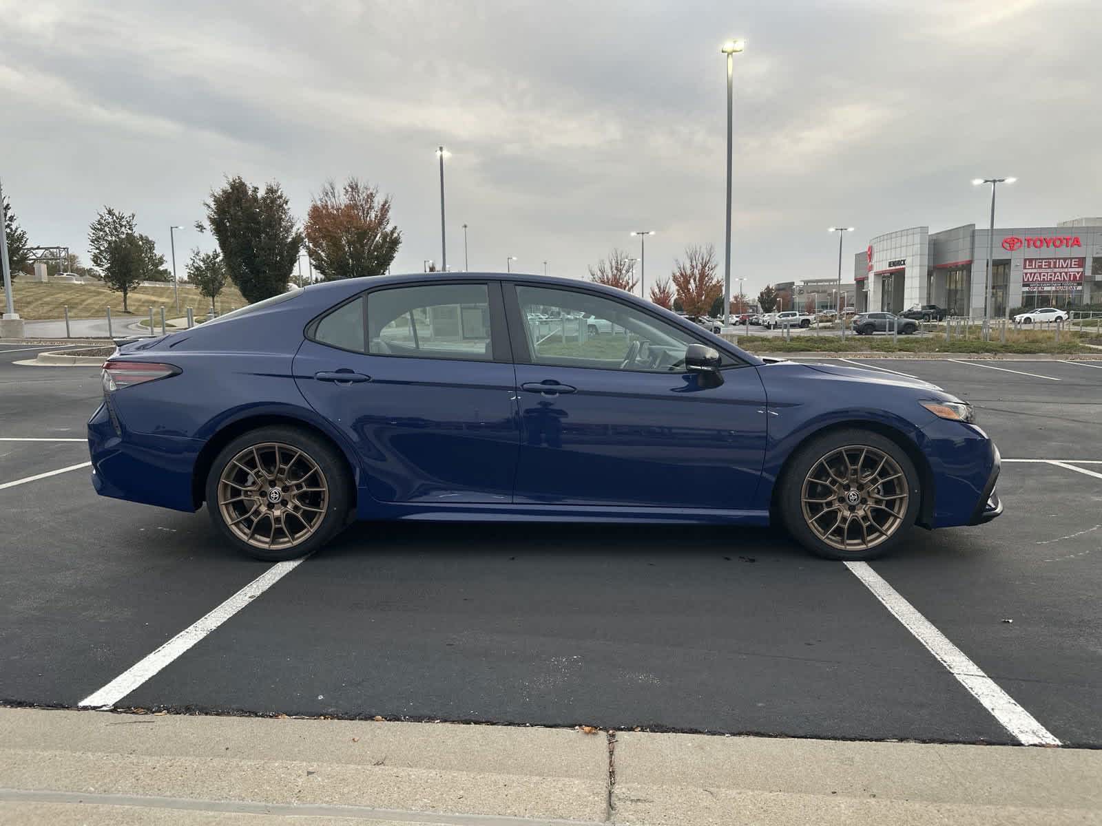 2023 Toyota Camry SE Nightshade 10