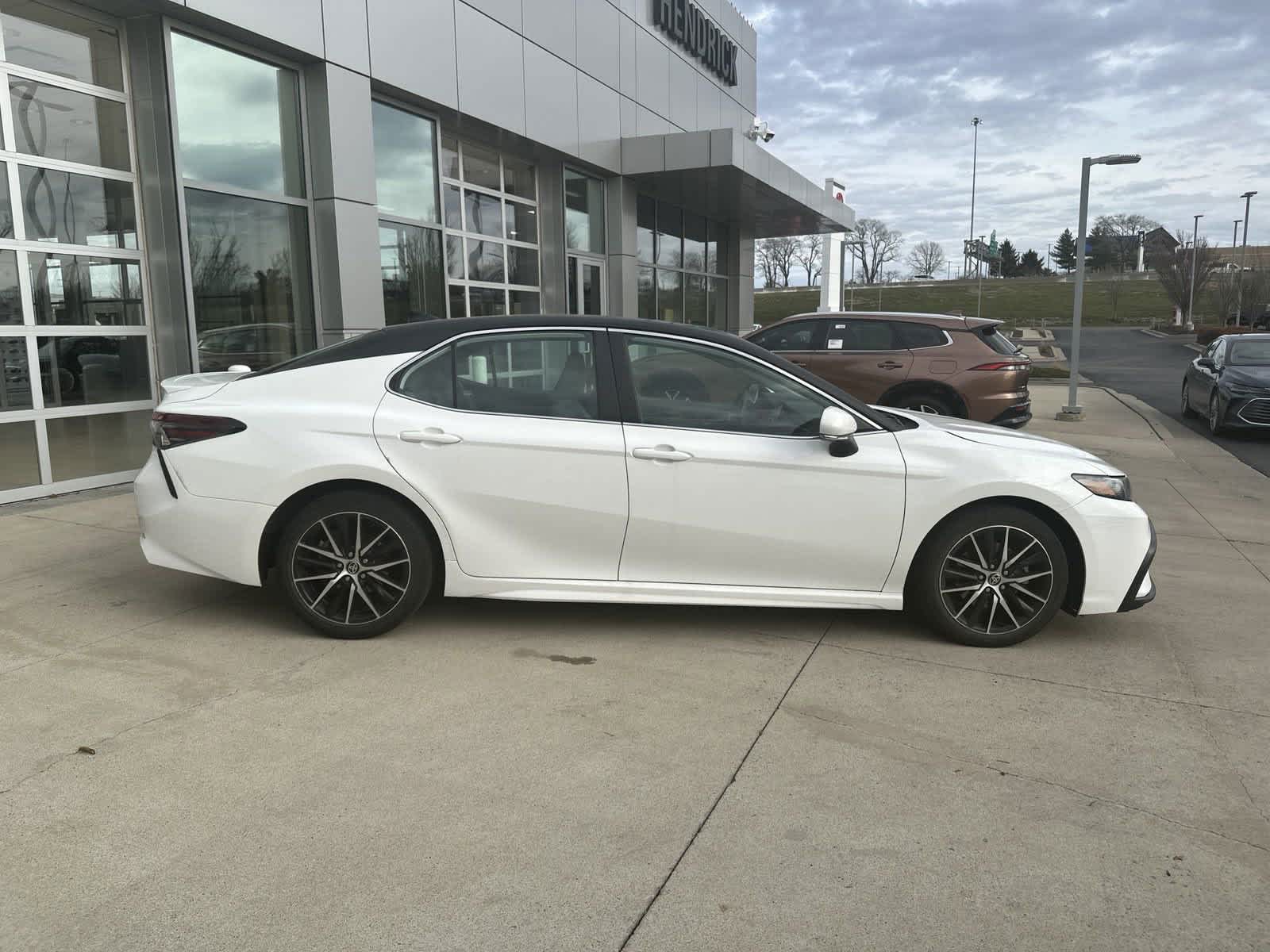 2021 Toyota Camry SE 10