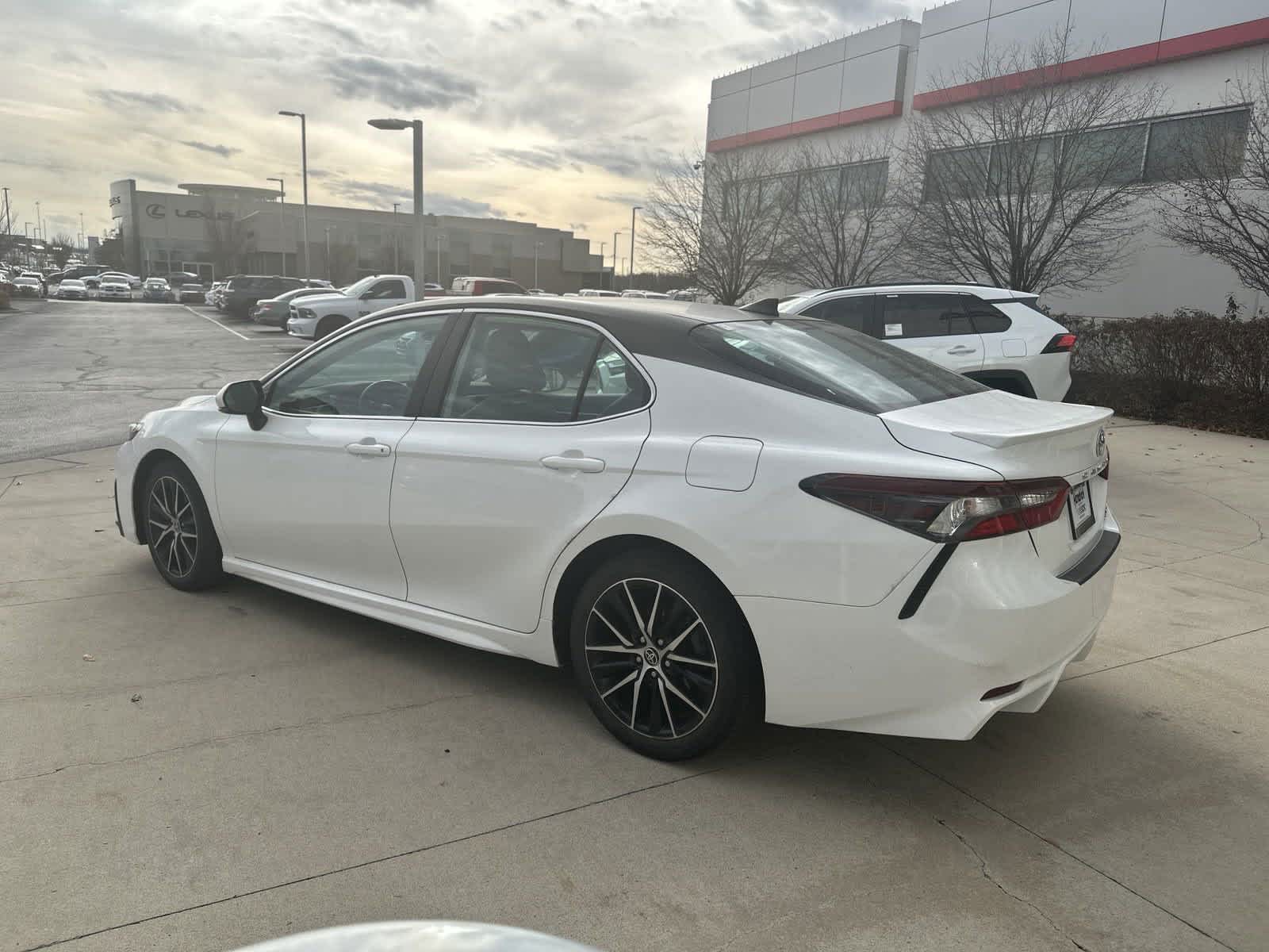 2021 Toyota Camry SE 7