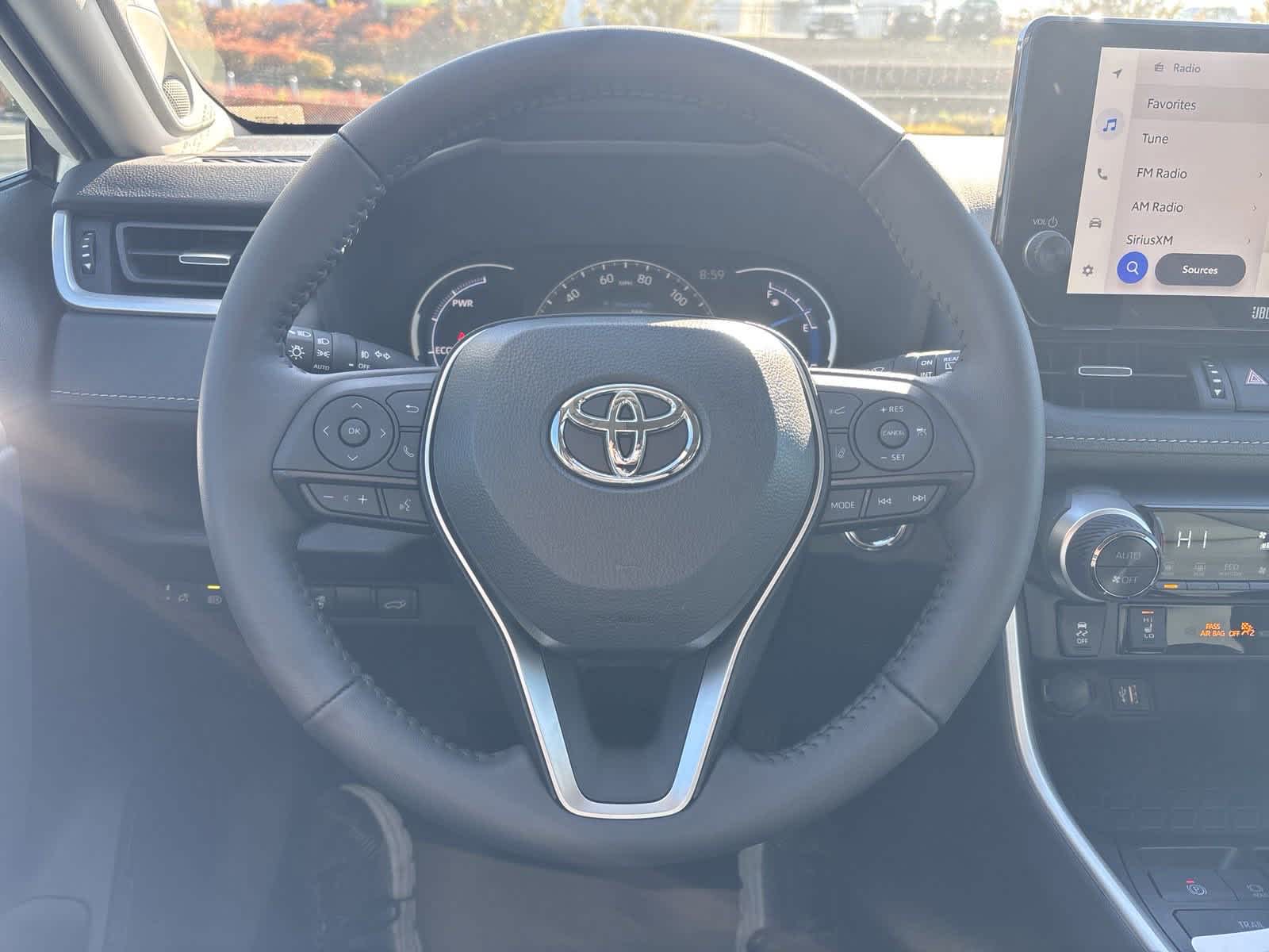 2024 Toyota RAV4 Hybrid XLE Premium 19