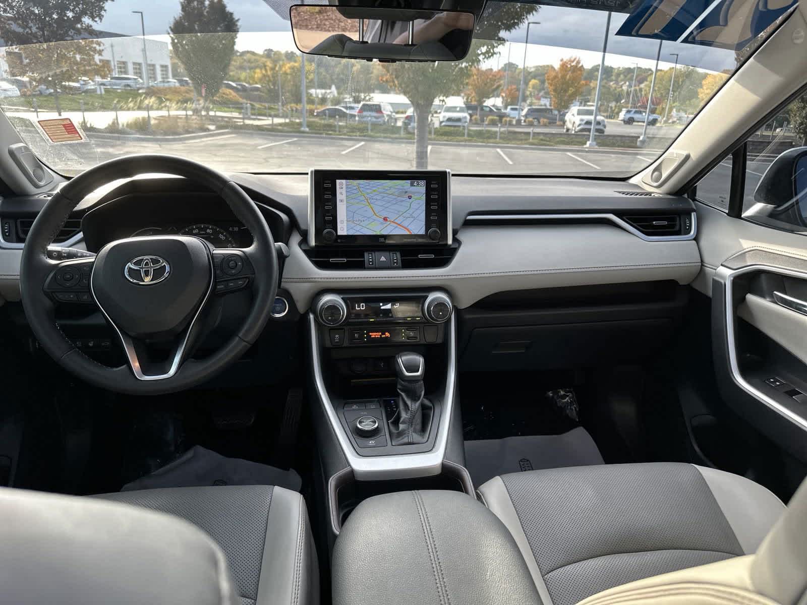 2021 Toyota RAV4 Hybrid Limited 28