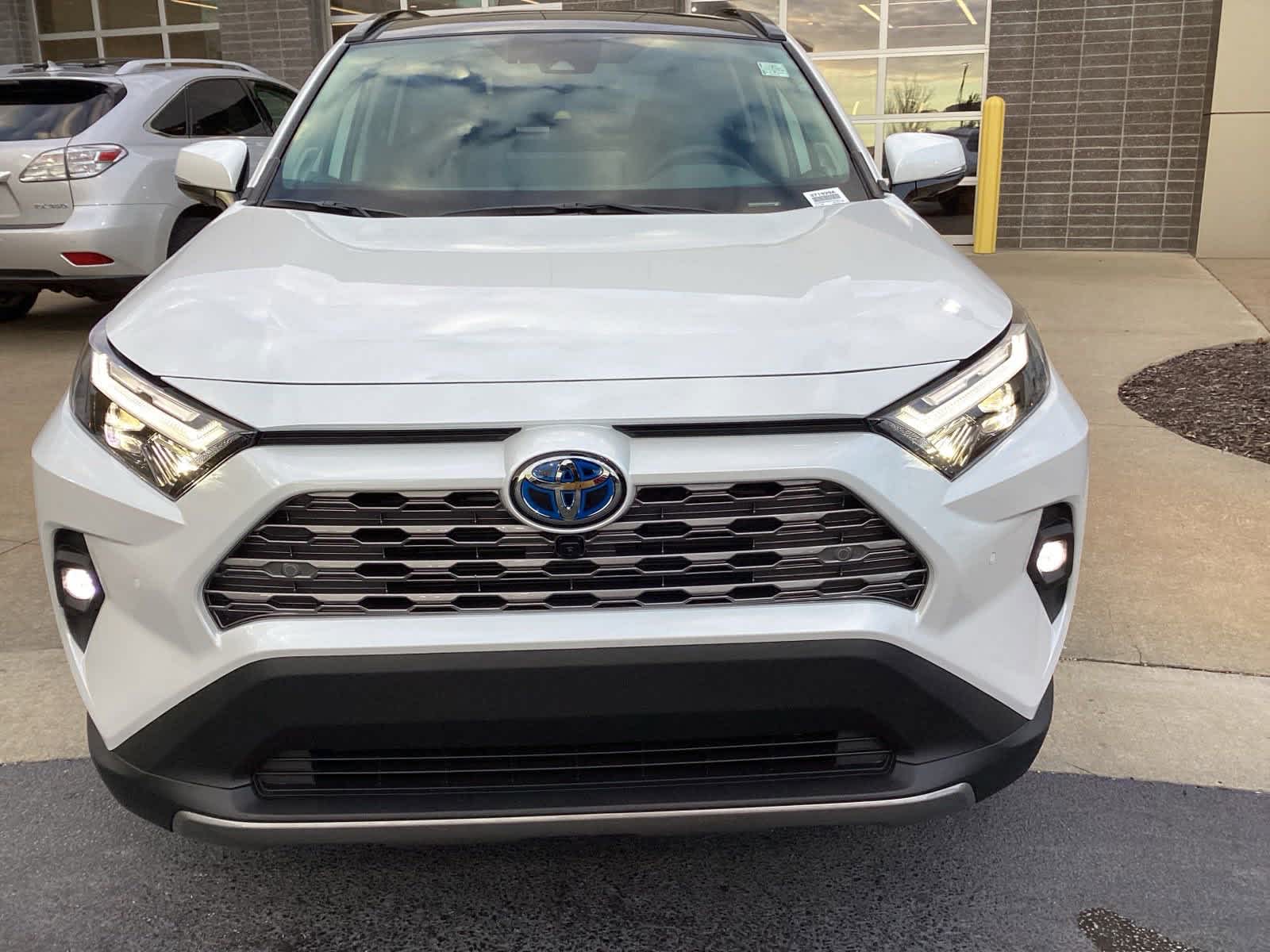 2024 Toyota RAV4 Hybrid Limited 3