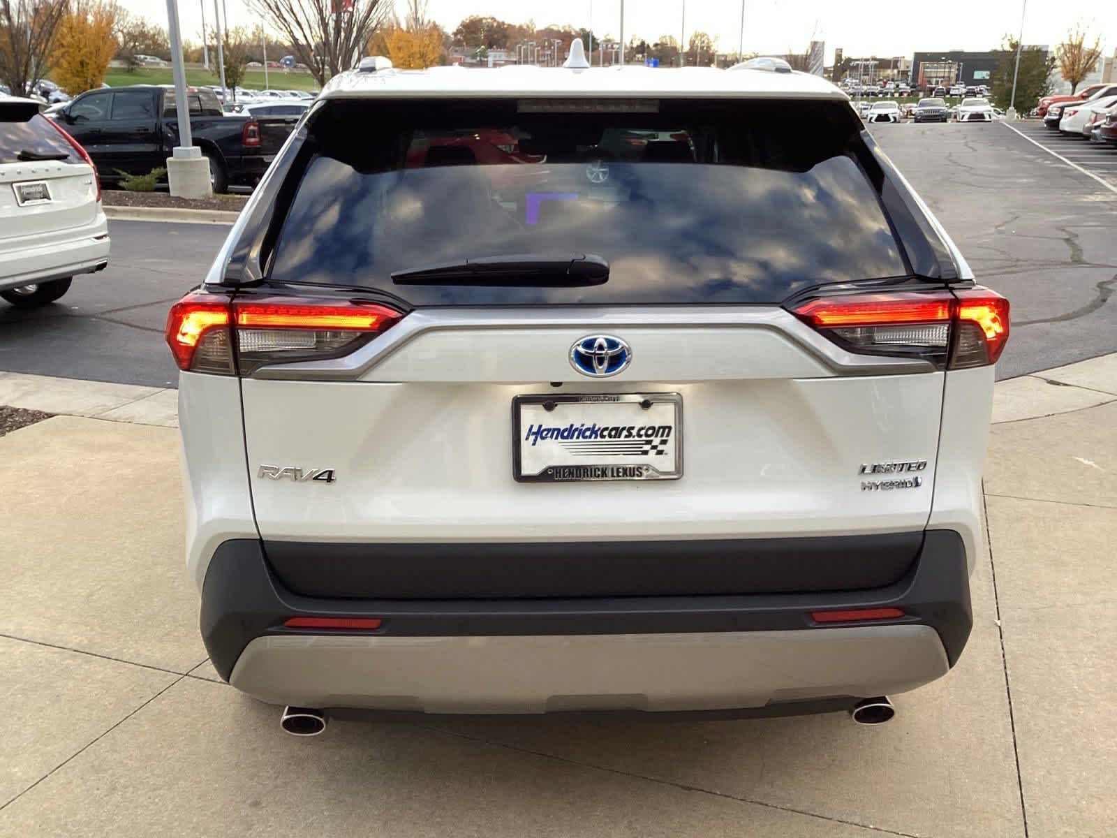 2024 Toyota RAV4 Hybrid Limited 8