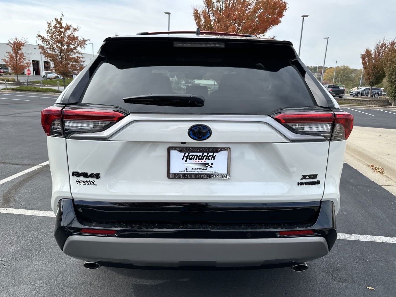 2022 Toyota RAV4 Hybrid XSE 7