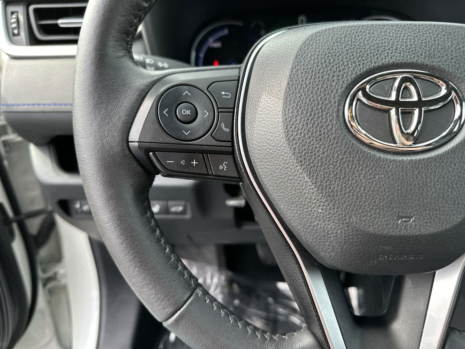 2022 Toyota RAV4 Hybrid XSE 17