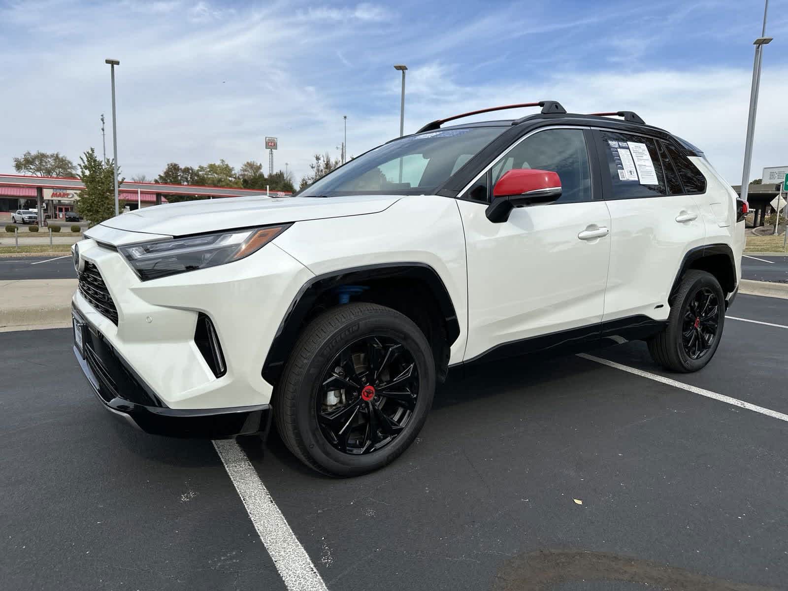 2022 Toyota RAV4 Hybrid XSE 3