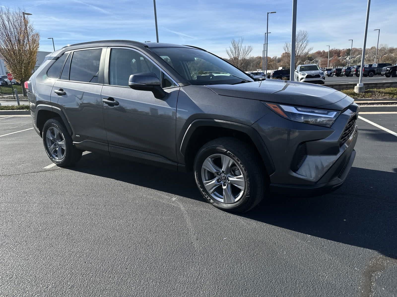 2022 Toyota RAV4 Hybrid XLE 2