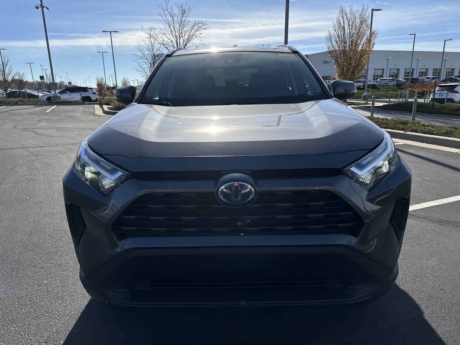 2022 Toyota RAV4 Hybrid XLE 3