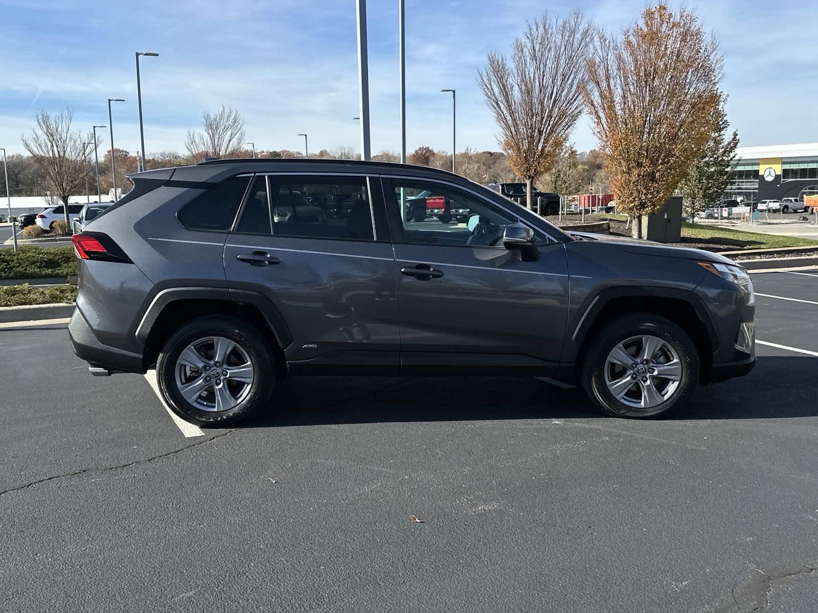 2022 Toyota RAV4 Hybrid XLE 10