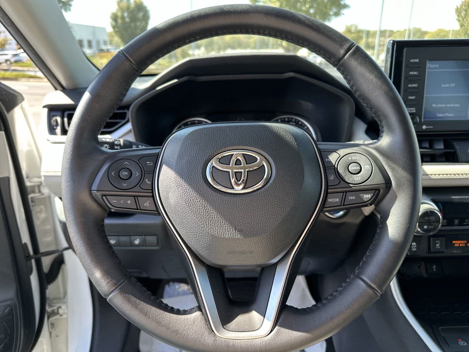 2021 Toyota RAV4 Hybrid XLE 17