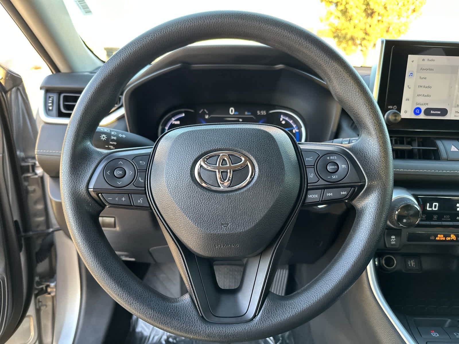 2024 Toyota RAV4 Hybrid XLE 17