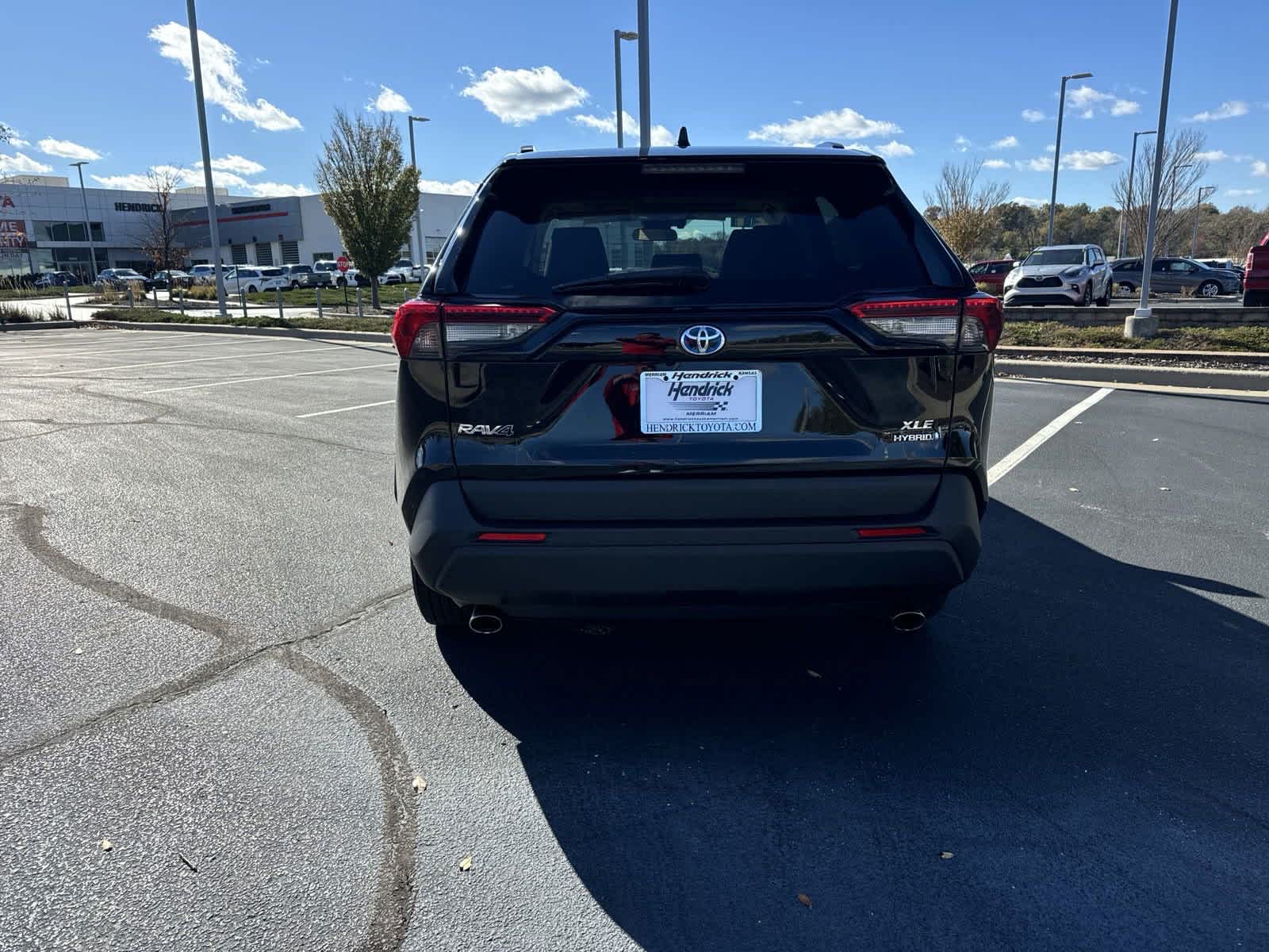 2021 Toyota RAV4 Hybrid XLE 8