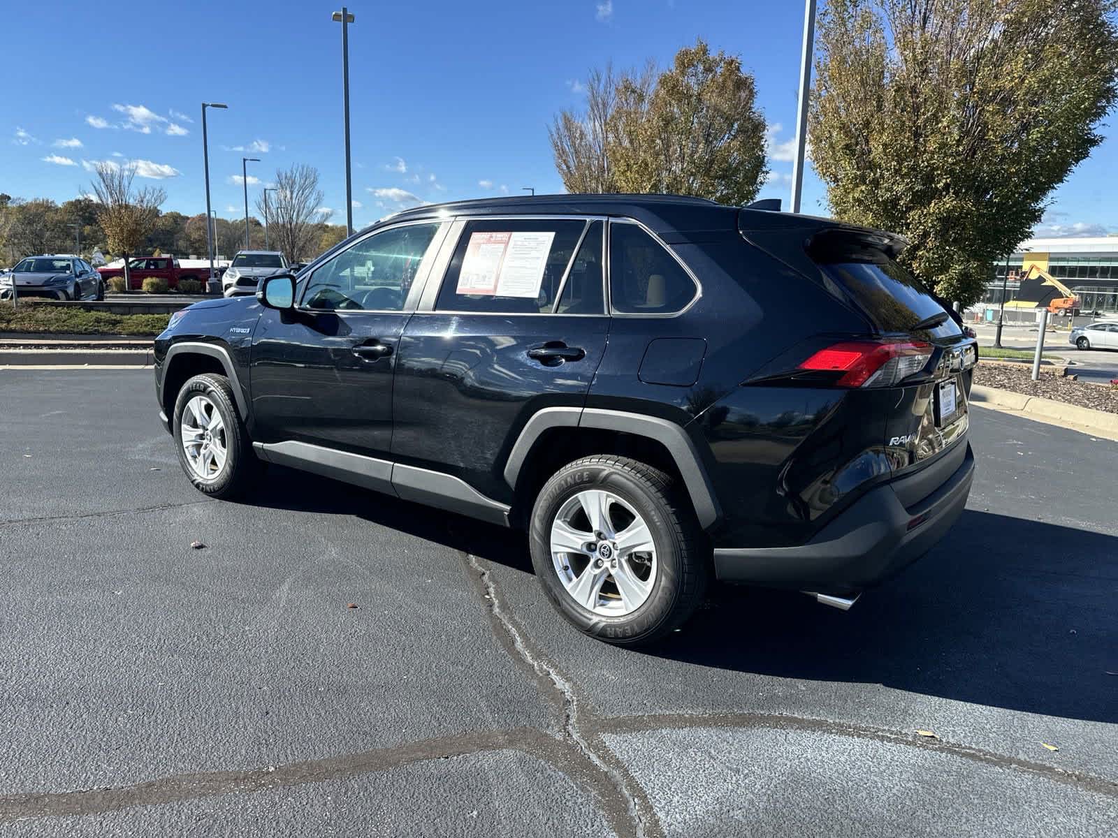 2021 Toyota RAV4 Hybrid XLE 7