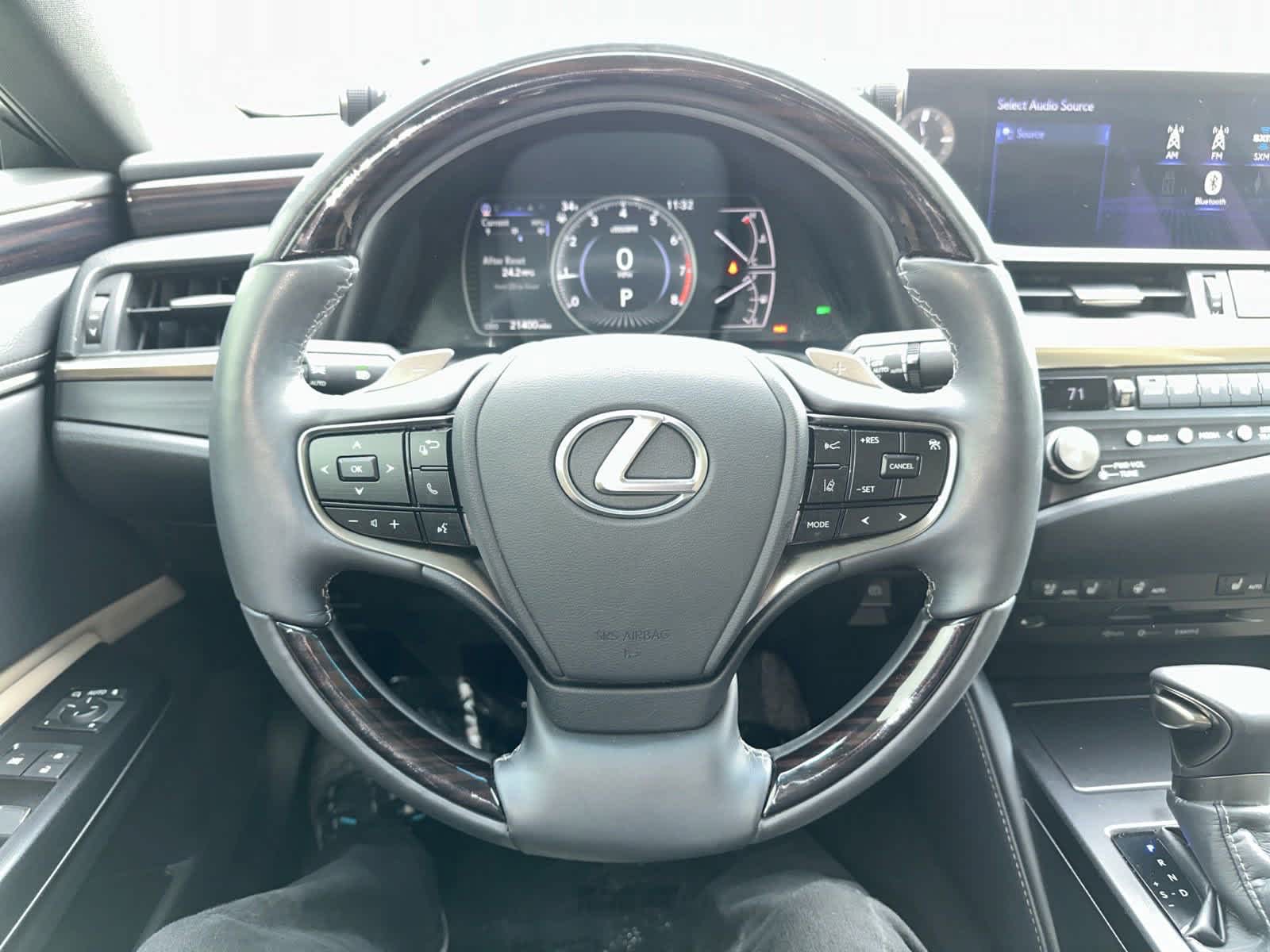 2021 Lexus ES  17