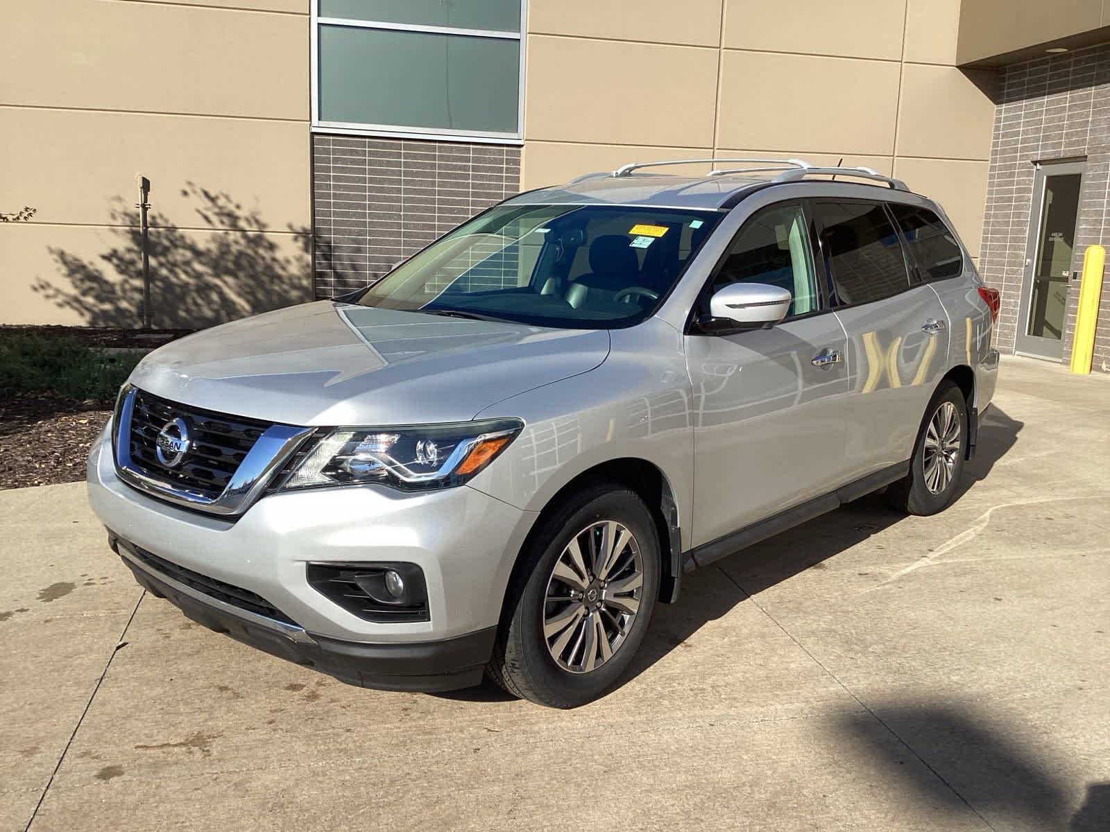 2018 Nissan Pathfinder SL 4