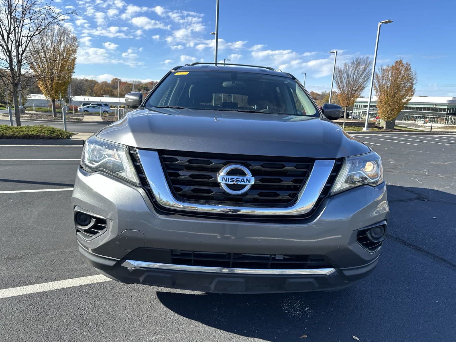 2019 Nissan Pathfinder S 3