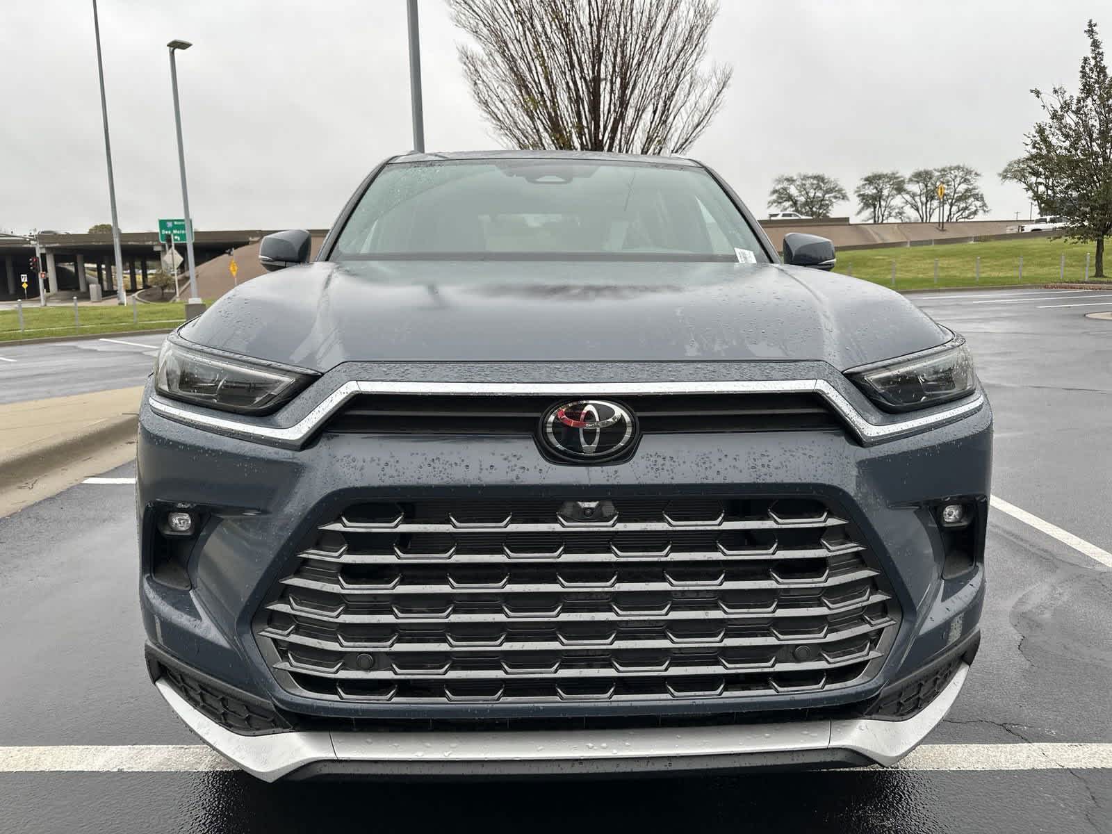 2024 Toyota Grand Highlander Hybrid MAX Limited 3