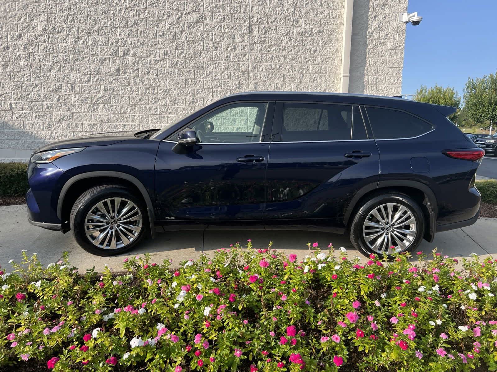 2023 Toyota Highlander Hybrid Platinum 6