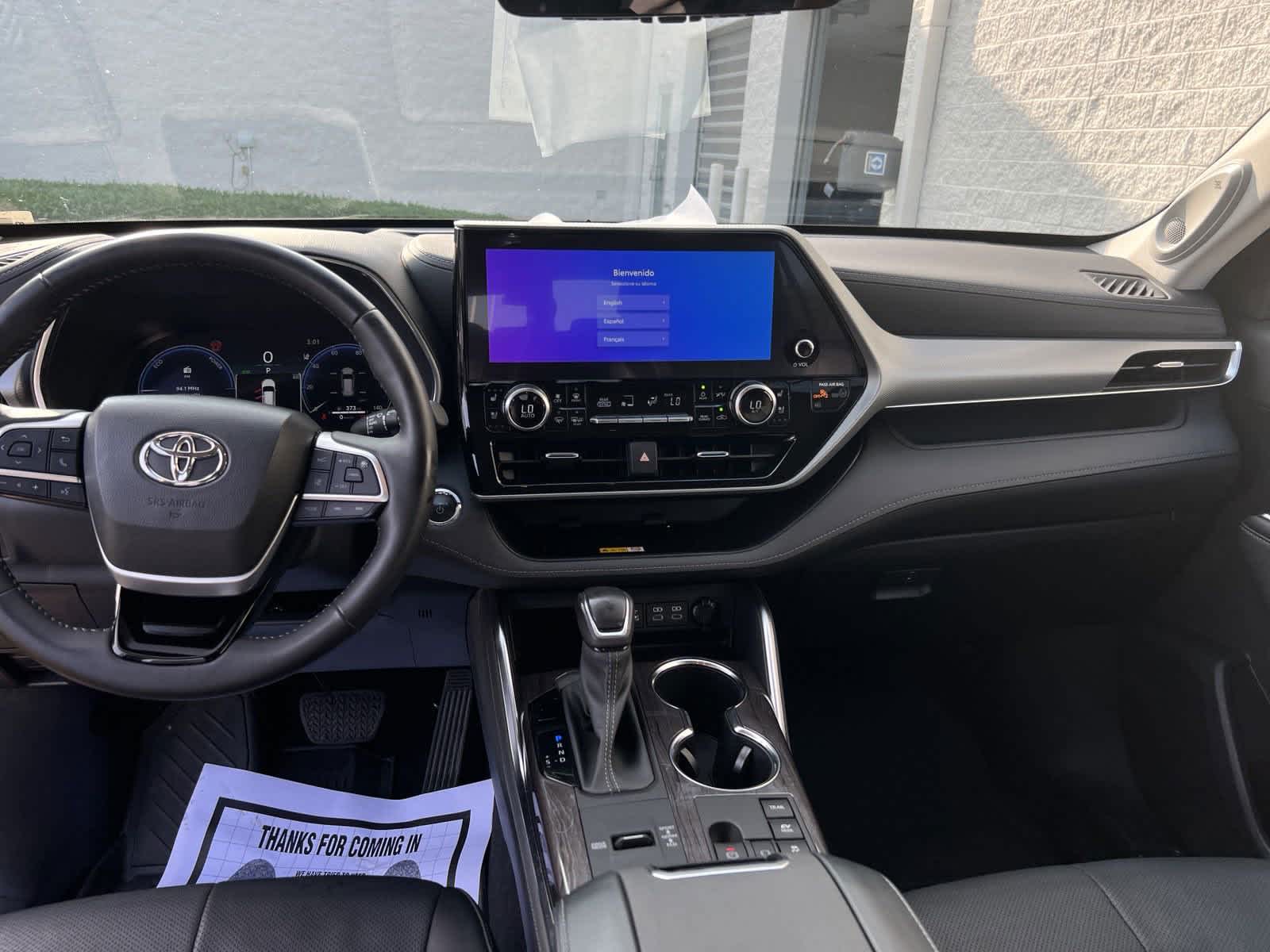 2023 Toyota Highlander Hybrid Platinum 28