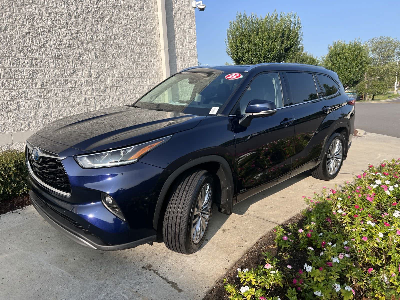 2023 Toyota Highlander Hybrid Platinum 4