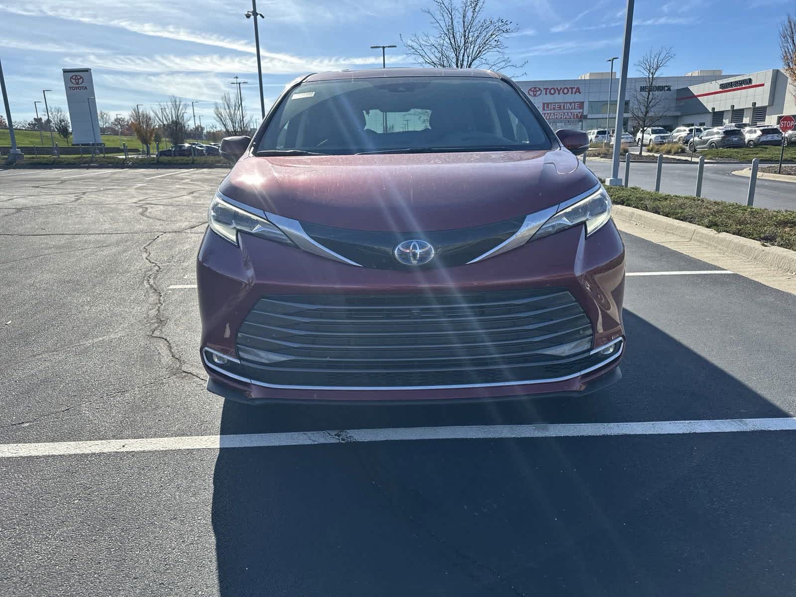 2022 Toyota Sienna Platinum 7