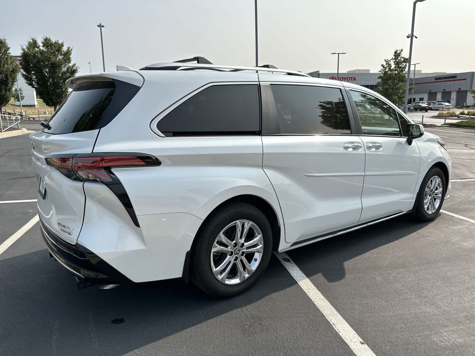 2022 Toyota Sienna Platinum 9