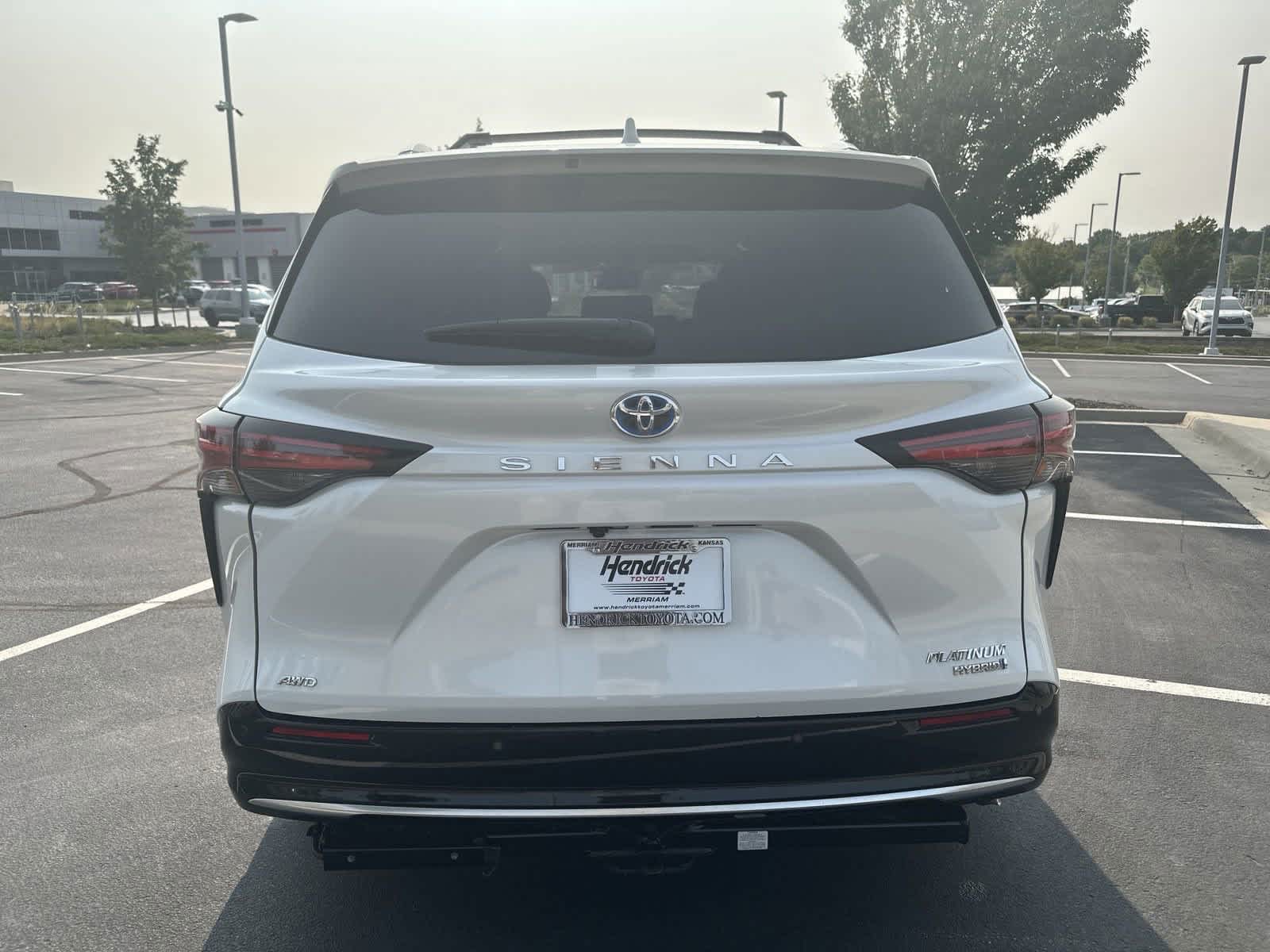 2022 Toyota Sienna Platinum 8