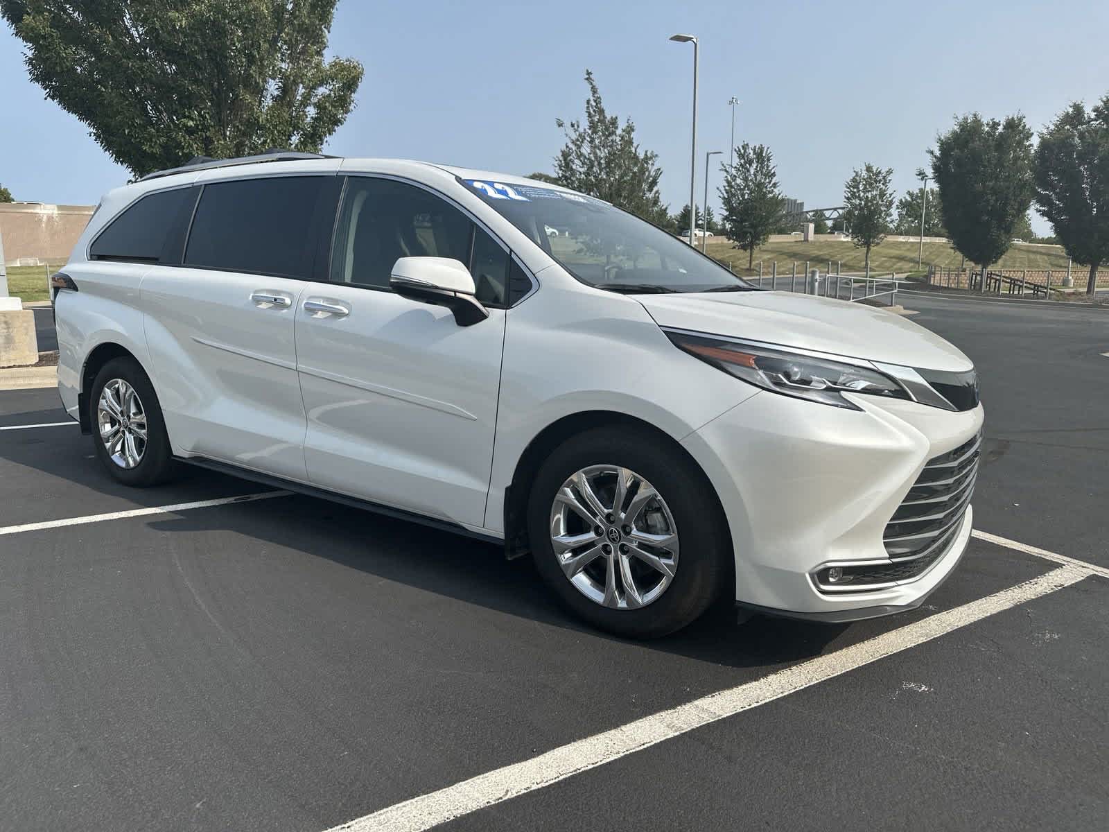 2022 Toyota Sienna Platinum 2