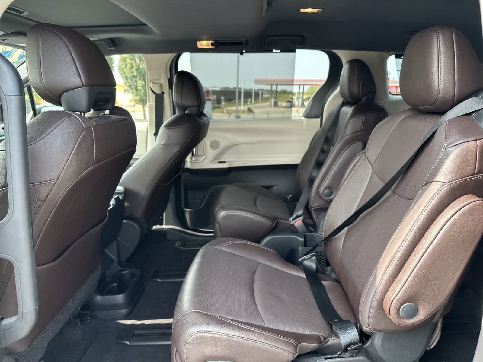 2022 Toyota Sienna Platinum 30