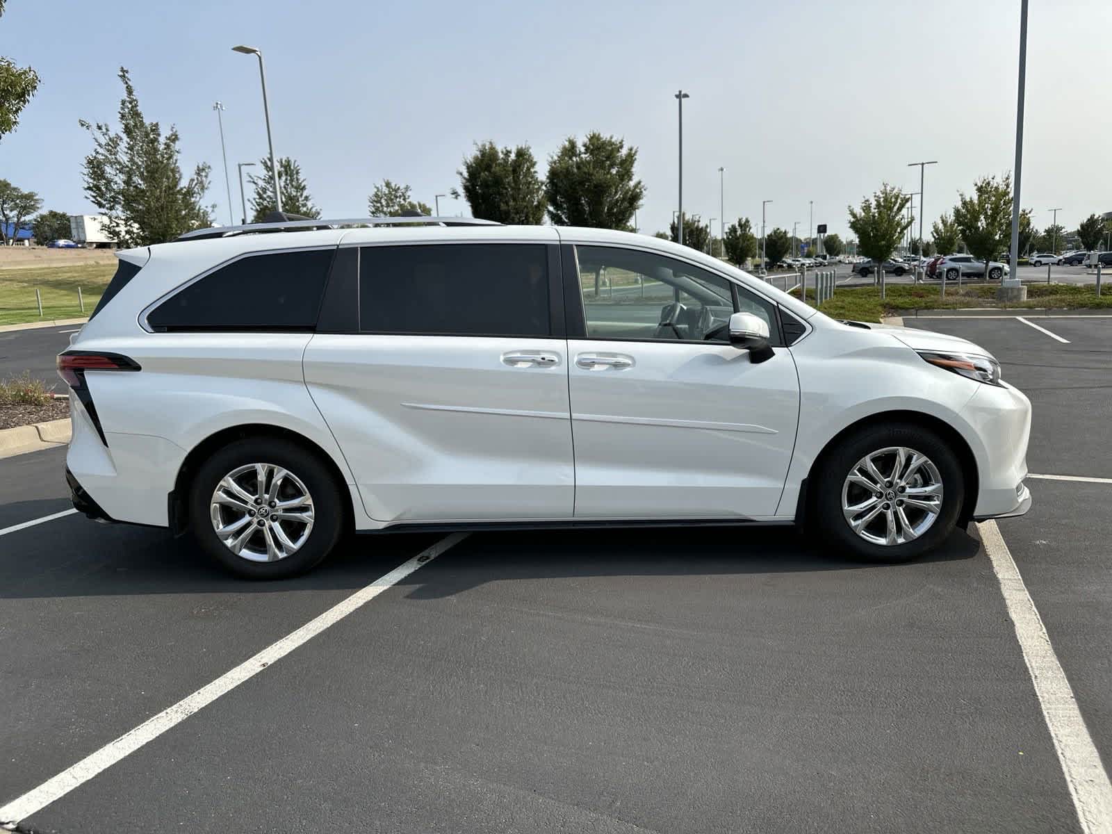 2022 Toyota Sienna Platinum 10