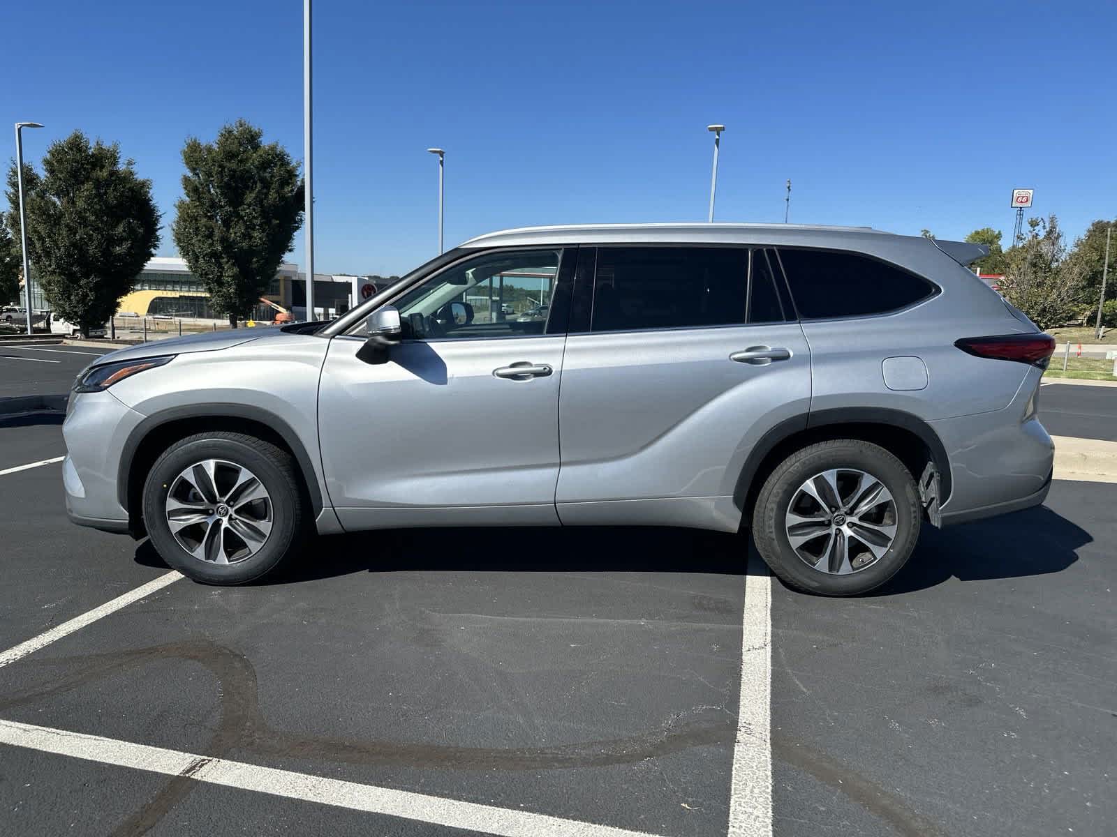 2022 Toyota Highlander XLE 6