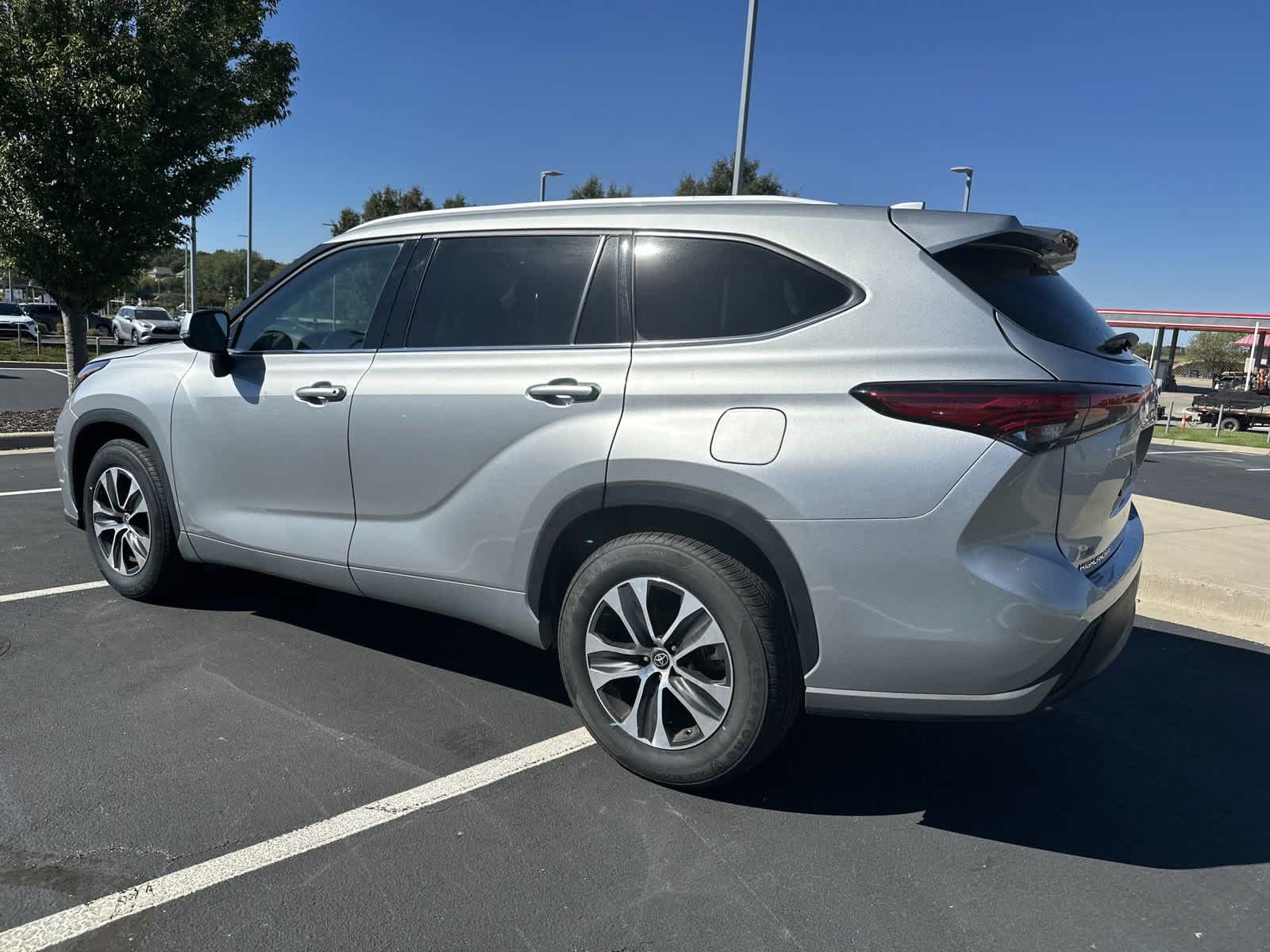 2022 Toyota Highlander XLE 7