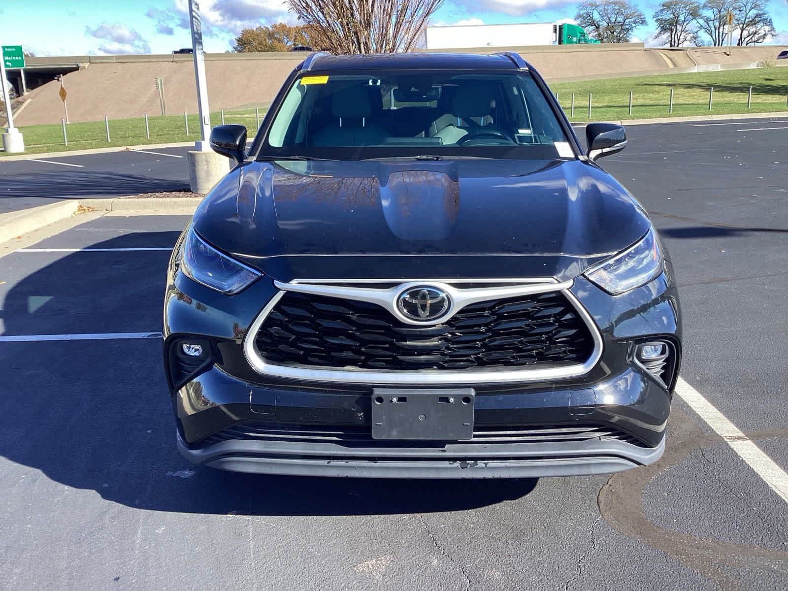 2021 Toyota Highlander XLE 3