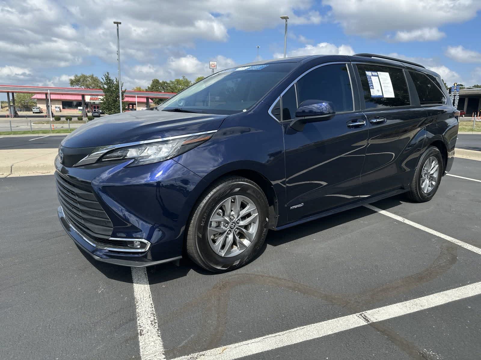 2021 Toyota Sienna XLE 4