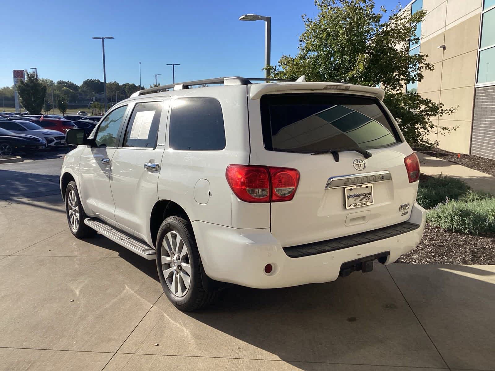 2016 Toyota Sequoia Limited 7