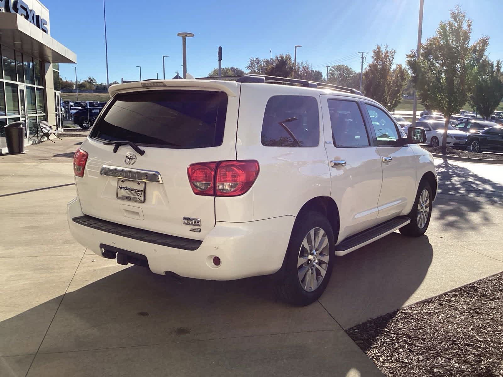 2016 Toyota Sequoia Limited 9