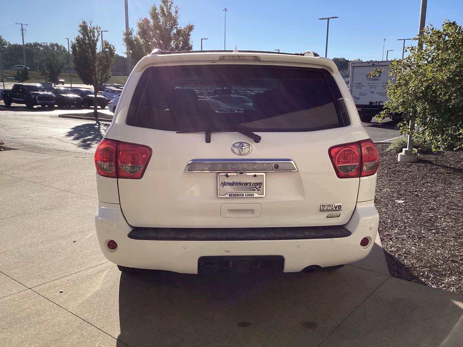 2016 Toyota Sequoia Limited 8