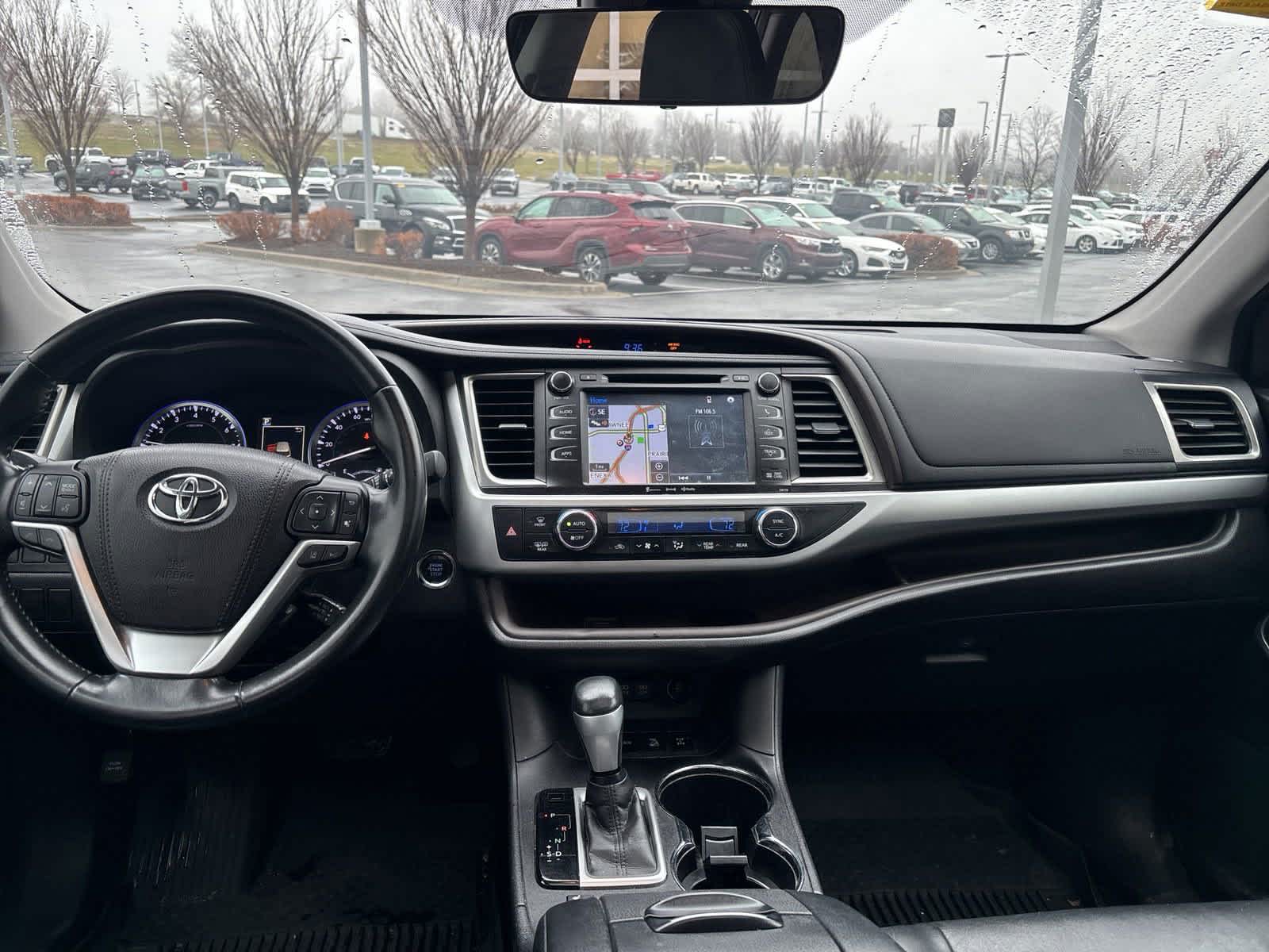 2018 Toyota Highlander XLE 28