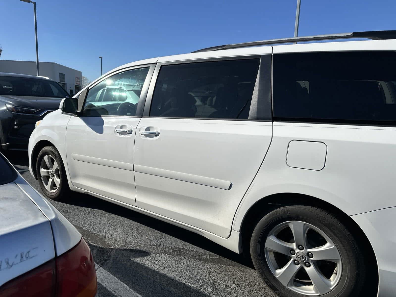 2013 Toyota Sienna LE 6